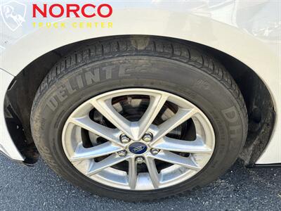 2015 Ford Focus SE   - Photo 11 - Norco, CA 92860