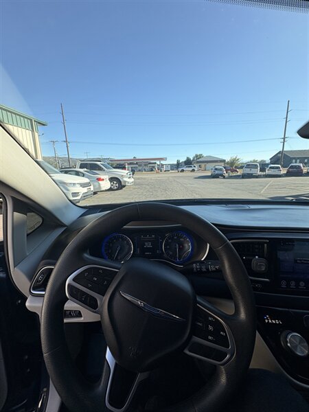 2017 Chrysler Pacifica Touring - Photo 12 - West Bountiful, UT 84087-1313