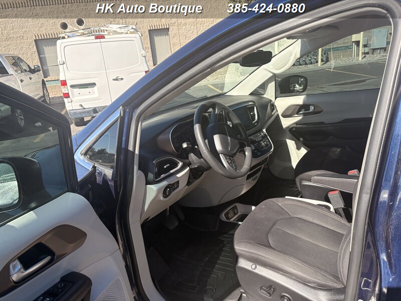 2017 Chrysler Pacifica Touring - Photo 11 - West Bountiful, UT 84087-1313