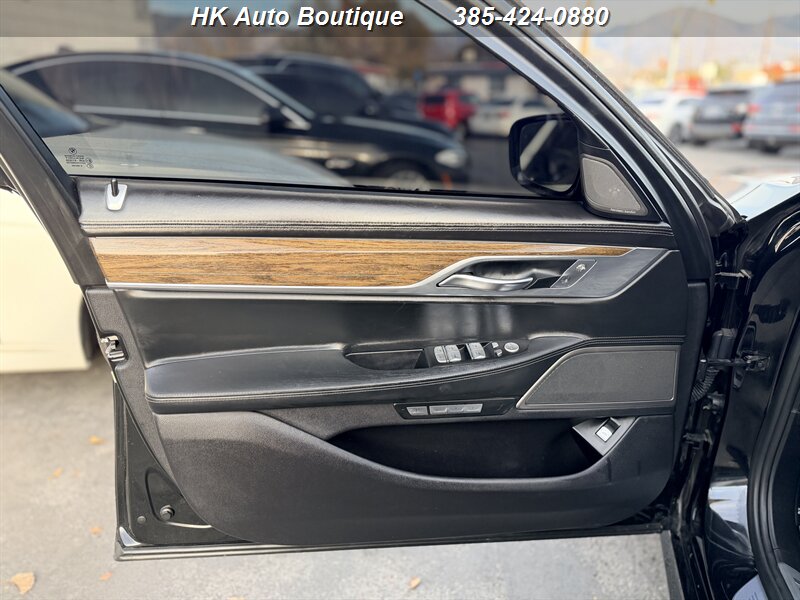 2017 BMW 740i M Sport - Photo 44 - West Bountiful, UT 84087-1313