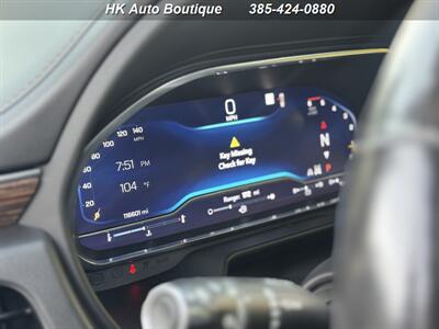 2022 Chevrolet Suburban High Country   - Photo 13 - West Bountiful, UT 84087-1313