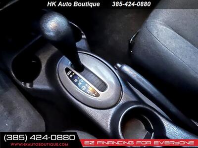 2005 Dodge Neon SXT   - Photo 19 - West Bountiful, UT 84087-1313