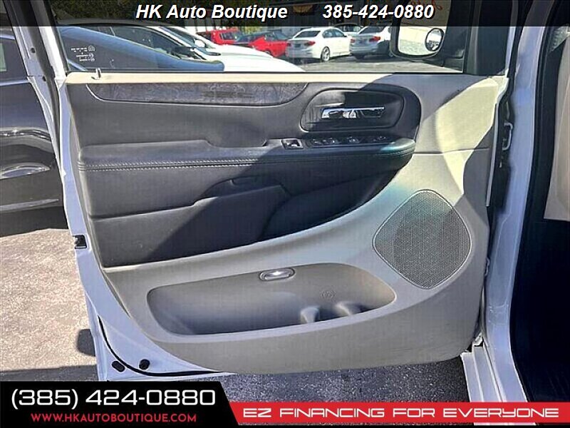 2016 Dodge Grand Caravan American Value Package - Photo 4 - West Bountiful, UT 84087-1313