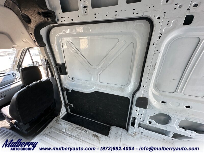 2021 Ford Transit 250   - Photo 21 - Newark, NJ 07102