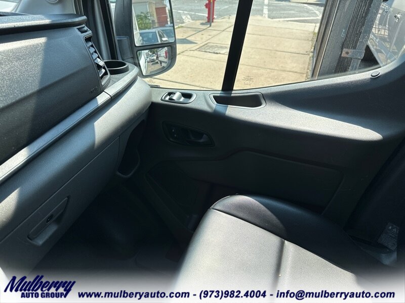 2021 Ford Transit 250   - Photo 14 - Newark, NJ 07102