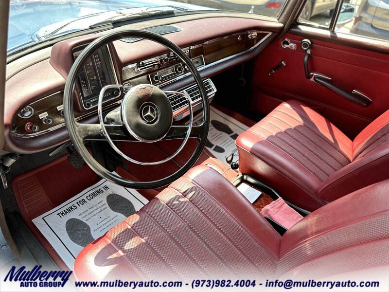 1967 Mercedes-Benz 200-Series  230-S - Photo 15 - Newark, NJ 07102