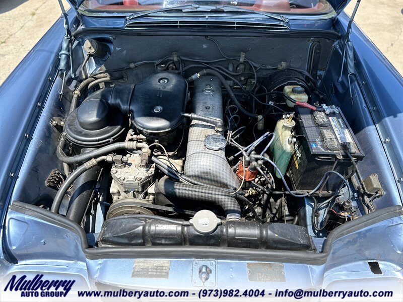 1967 Mercedes-Benz 200-Series  230-S - Photo 27 - Newark, NJ 07102