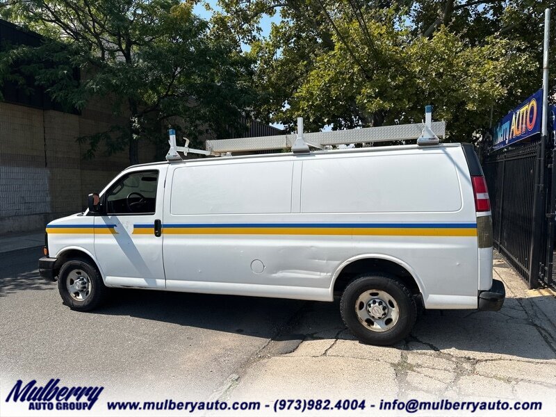 2016 Chevrolet Express 3500  EXTENDED 155'' - Photo 30 - Newark, NJ 07102