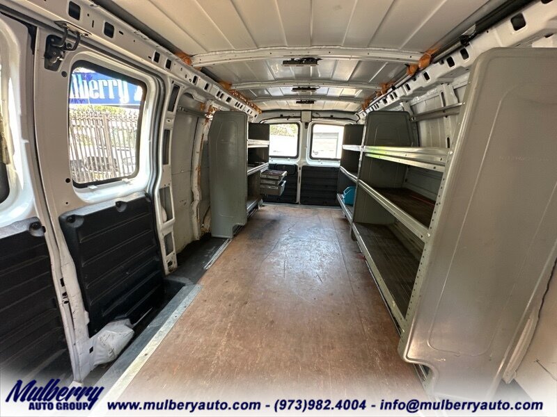 2016 Chevrolet Express 3500  EXTENDED 155'' - Photo 41 - Newark, NJ 07102