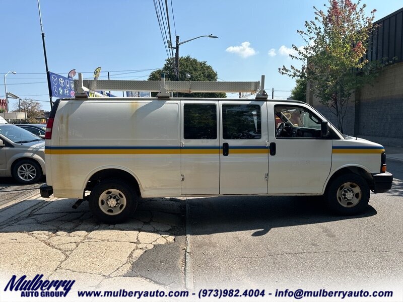 2016 Chevrolet Express 3500  EXTENDED 155'' - Photo 35 - Newark, NJ 07102