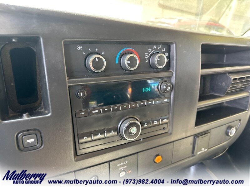 2016 Chevrolet Express 3500  EXTENDED 155'' - Photo 44 - Newark, NJ 07102