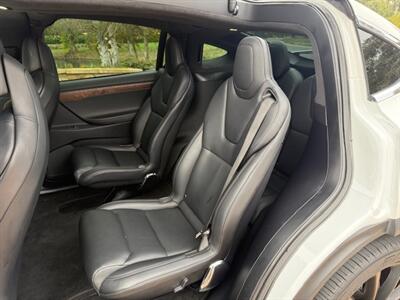 2019 Tesla Model X 100D   - Photo 8 - San Jose, CA 95131