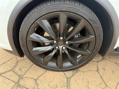 2019 Tesla Model X 100D   - Photo 11 - San Jose, CA 95131