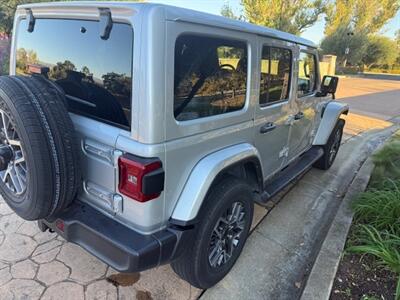 2024 Jeep Wrangler Sahara 4x4   - Photo 11 - San Jose, CA 95131