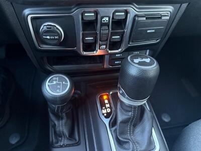 2024 Jeep Wrangler Sahara 4x4   - Photo 12 - San Jose, CA 95131