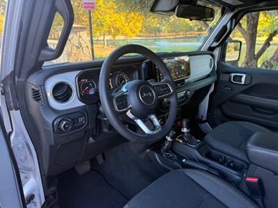 2024 Jeep Wrangler Sahara 4x4   - Photo 7 - San Jose, CA 95131