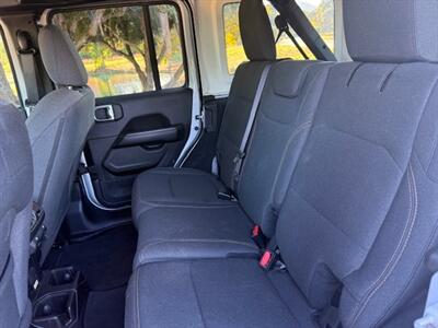 2024 Jeep Wrangler Sahara 4x4   - Photo 9 - San Jose, CA 95131