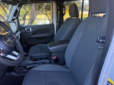 2024 Jeep Wrangler Sahara 4x4   - Photo 8 - San Jose, CA 95131