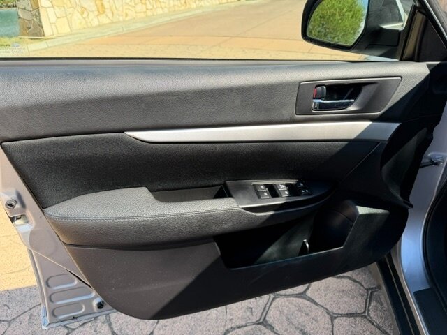 2013 Subaru Outback 2.5i Premium - Photo 13 - San Jose, CA 95131