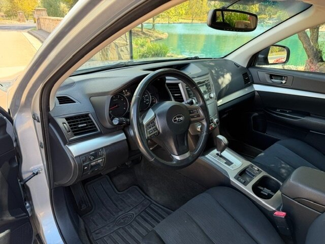 2013 Subaru Outback 2.5i Premium - Photo 8 - San Jose, CA 95131