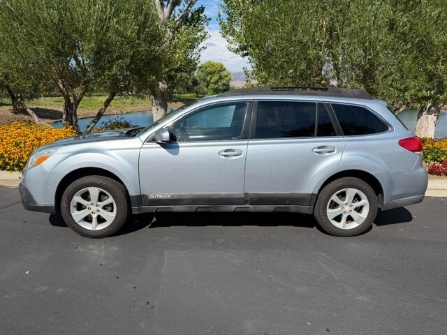 2013 Subaru Outback 2.5i Premium - Photo 2 - San Jose, CA 95131