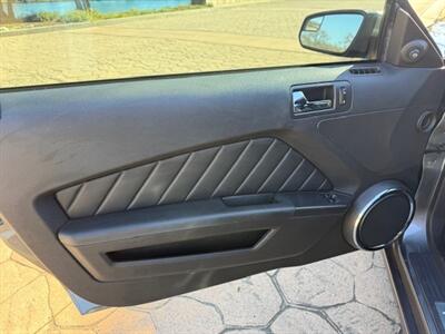 2013 Ford Mustang Premium - Photo 14 - San Jose, CA 95131