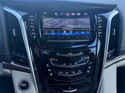 2020 Cadillac Escalade Premium Luxury   - Photo 11 - San Jose, CA 95131