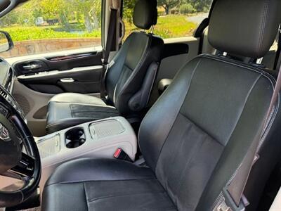 2019 Dodge Grand Caravan SXT   - Photo 12 - San Jose, CA 95131