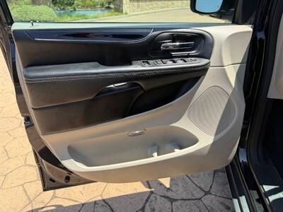 2019 Dodge Grand Caravan SXT   - Photo 13 - San Jose, CA 95131