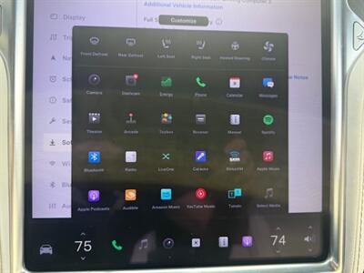 2017 Tesla Model X 90D   - Photo 12 - San Jose, CA 95131