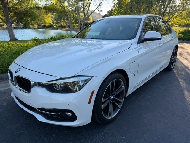 2018 BMW 330e iPerformance  