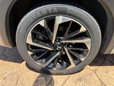 2023 Mitsubishi Outlander PHEV Hybrid SEL   - Photo 17 - San Jose, CA 95131