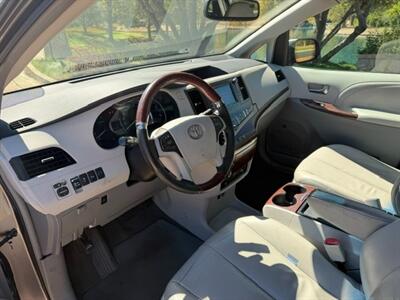2011 Toyota Sienna Limited  AWD - Photo 6 - San Jose, CA 95131