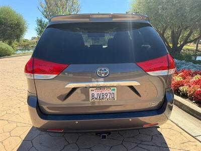 2011 Toyota Sienna Limited  AWD - Photo 4 - San Jose, CA 95131