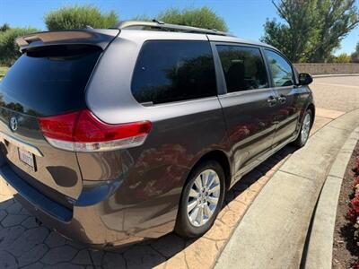 2011 Toyota Sienna Limited  AWD - Photo 14 - San Jose, CA 95131