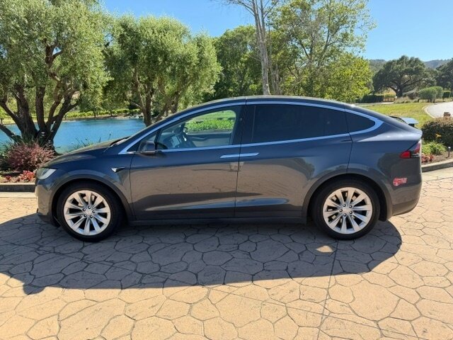 2017 Tesla Model X 75D - Photo 2 - San Jose, CA 95131