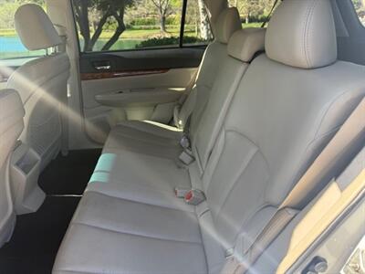 2011 Subaru Outback 2.5i Limited   - Photo 6 - San Jose, CA 95131