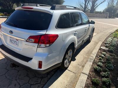 2011 Subaru Outback 2.5i Limited   - Photo 10 - San Jose, CA 95131