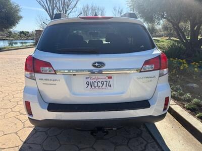 2011 Subaru Outback 2.5i Limited   - Photo 8 - San Jose, CA 95131