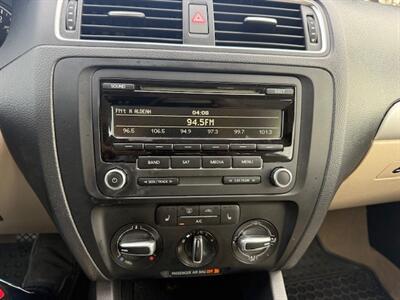 2014 Volkswagen Jetta SE   - Photo 10 - San Jose, CA 95131