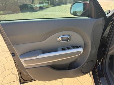2015 Kia Soul EV +   - Photo 15 - San Jose, CA 95131