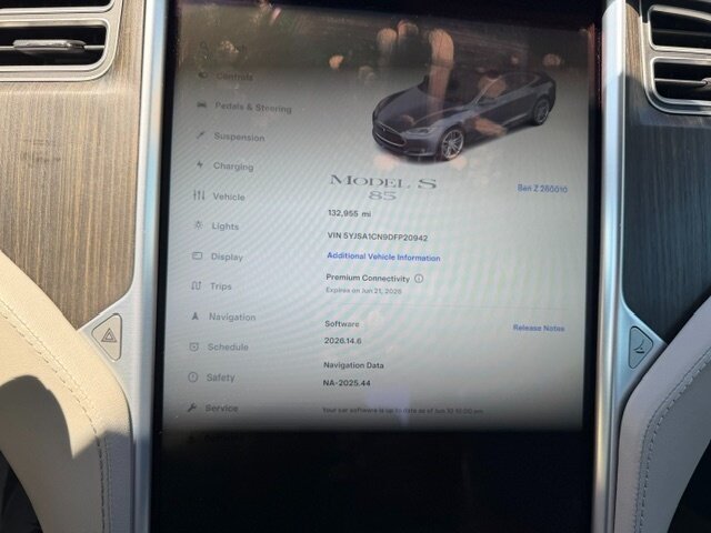 2013 Tesla Model S 85 - Photo 9 - San Jose, CA 95131