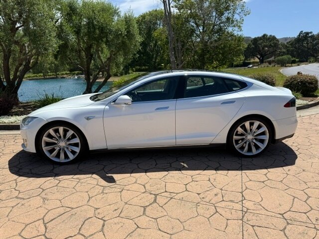 2012 Tesla Model S 85 - Photo 2 - San Jose, CA 95131