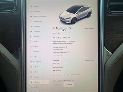 2016 Tesla Model X 75D  AWD - Photo 10 - San Jose, CA 95131