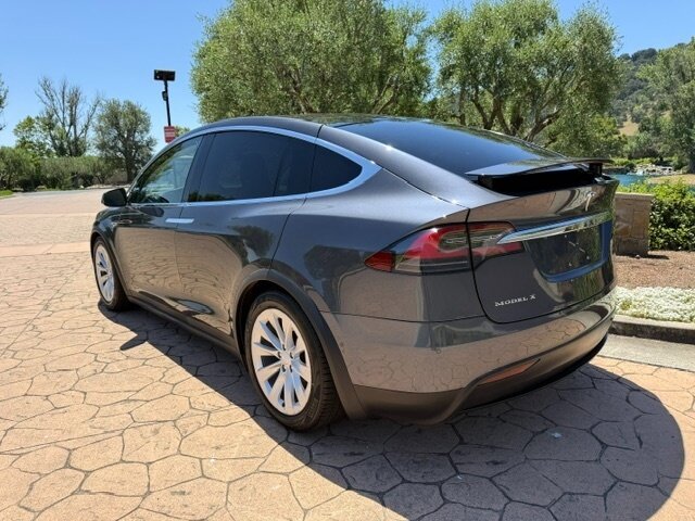 2016 Tesla Model X 90D - Photo 14 - San Jose, CA 95131