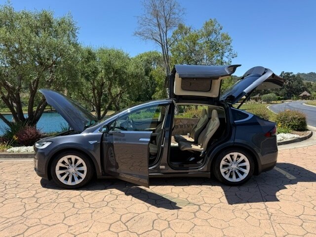 2016 Tesla Model X 90D - Photo 3 - San Jose, CA 95131