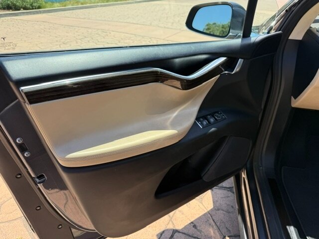 2016 Tesla Model X 90D - Photo 18 - San Jose, CA 95131