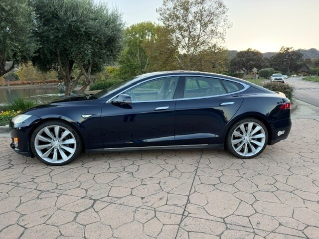 2013 Tesla Model S Performance P85 - Photo 2 - San Jose, CA 95131