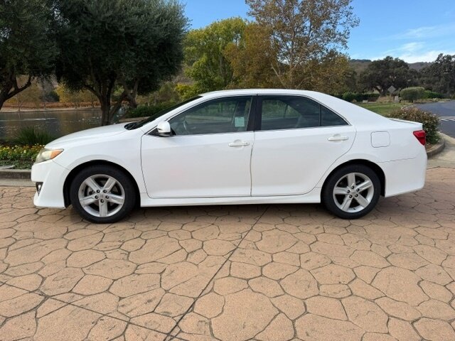 2012 Toyota Camry SE - Photo 2 - San Jose, CA 95131