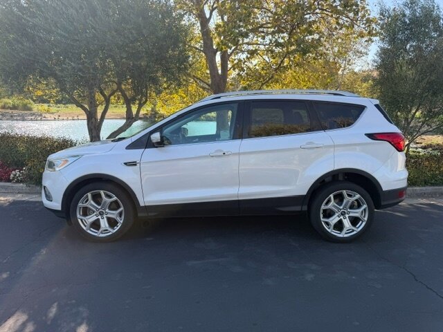 2019 Ford Escape Titanium - Photo 2 - San Jose, CA 95131